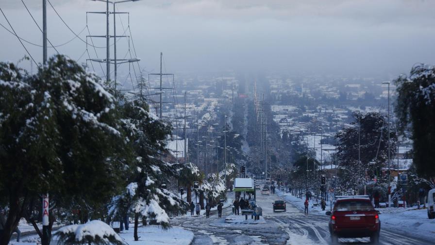 Las nevadas en Chile dejan un muerto, dos heridos y miles de hogares sin luz