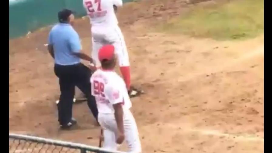 VIDEO: Vladimir Guerrero “abusando” en liga de softbol, celebra jonrón como nunca lo hizo en las Mayores