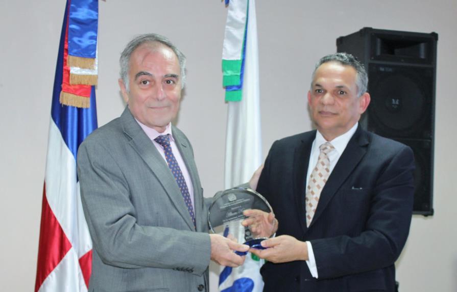 Administración Pública reconoce embajador de la UE en República Dominicana