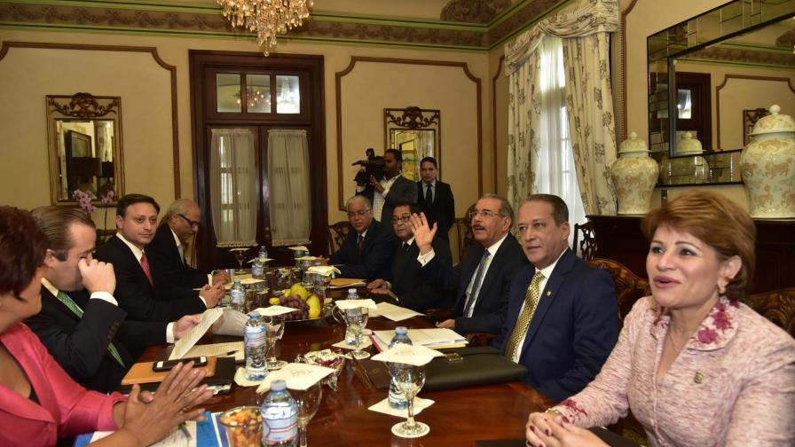 Opiniones divididas por selección de nuevos jueces de Altas Cortes
Consejo de la Magistratura escoge a Román Jáquez presidente TSE