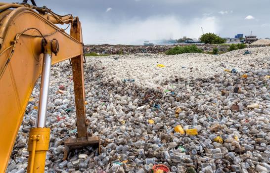 El ser humano produjo 8,300 millones de toneladas de plástico hasta 2015, establece estudio