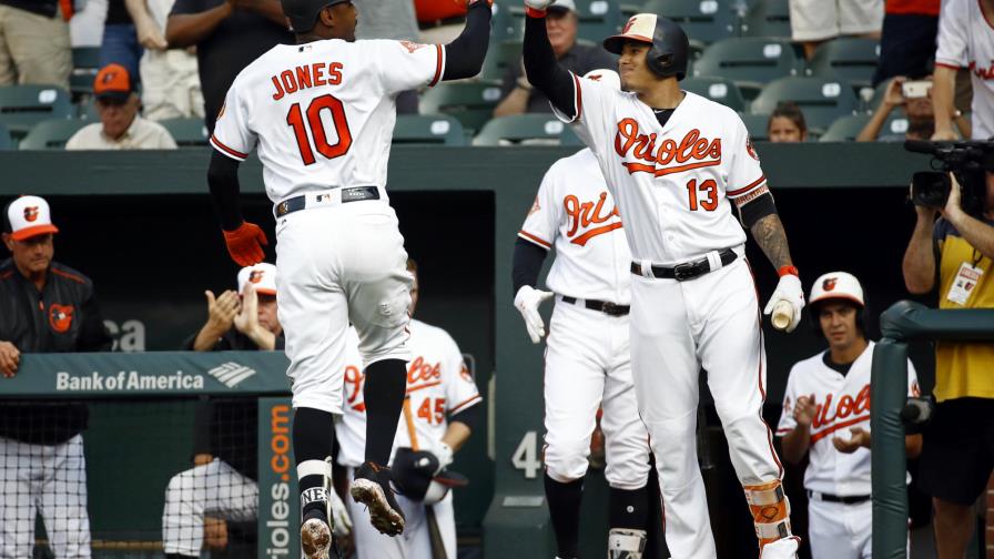 Los Orioles castigan el pitcheo de los Vigilantes; Machado anota dos veces