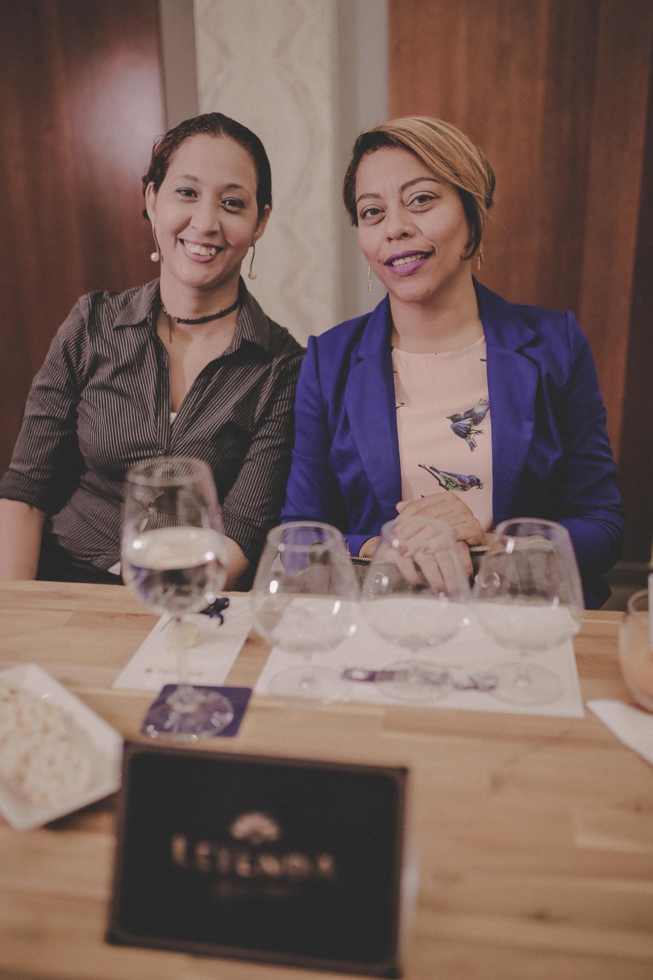 Karla Angomas y Santa de la Cruz