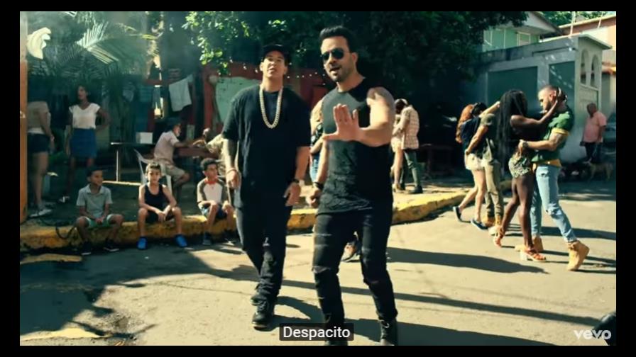 Influencia latina impulsa éxito musical del verano