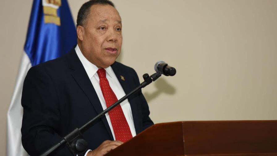 Juez del Tribunal Constitucional expone en Panamá