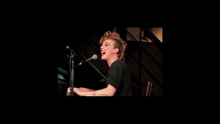 Cantante francesa muere electrocutada durante concierto Cantante francesa muere electrocutada durante concierto