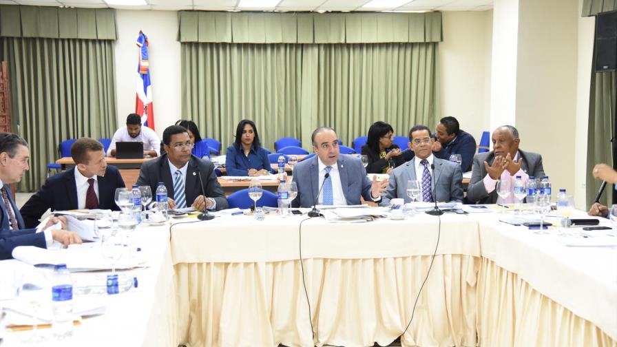 Caos en padrón de partidos hace utópicas las primarias simultáneas Caos en padrón de partidos hace utópicas las primarias simultáneas