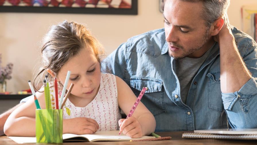 Hombres con la capa... como delantal
