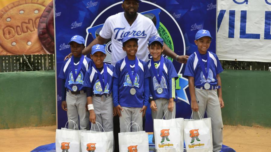 Campamento de los Tigres del Licey es clausurado con presencia de Vladimir Guerrero
