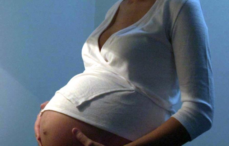 Nuevo método en reproducción asistida podría aumentar tasa éxito de embarazos