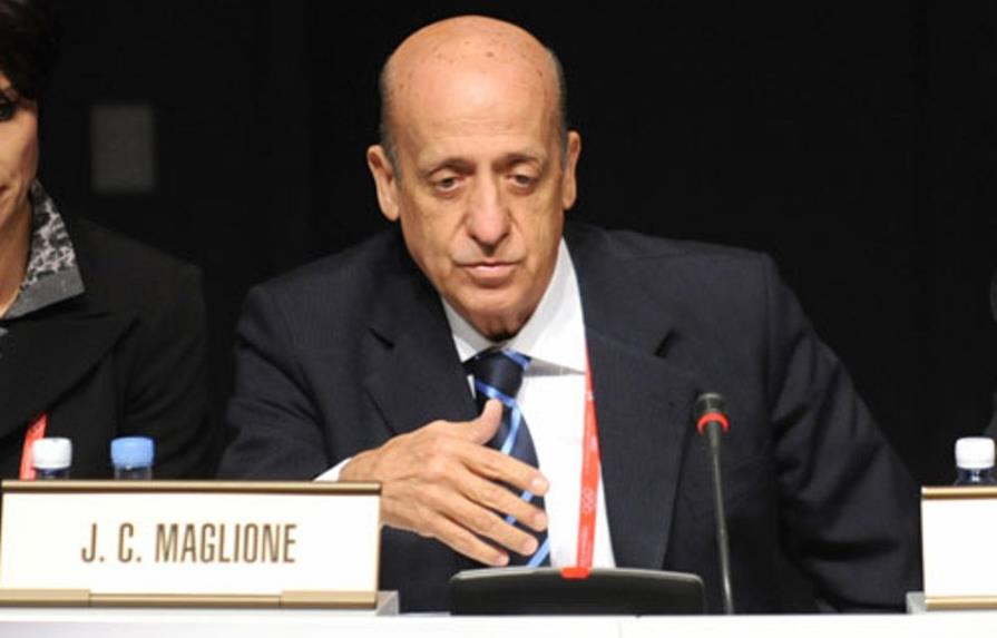 Uruguayo Maglione es reelegido presidente de federación natación 