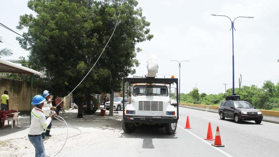 EDE Este concluye trabajos en sectores de Boca Chica 