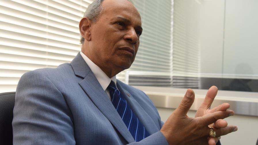 Pérez Memén deja huellas en México y va a El Salvador a poner su marca