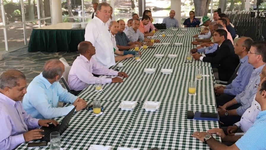 Gobierno y empresarios se unen a favor del Pico Diego de Ocampo y parque las Lagunas