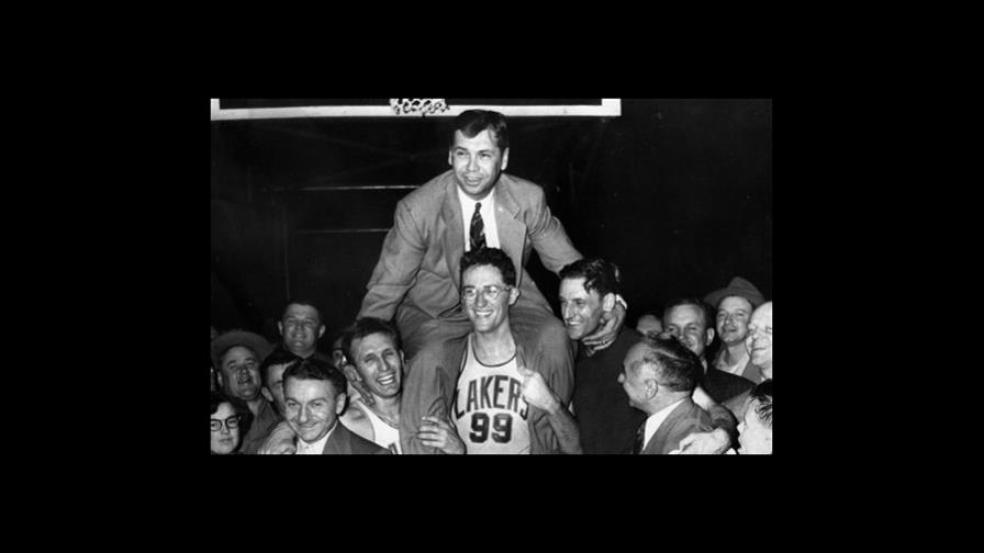 Fallece John Kundla, entrenador de la NBA 