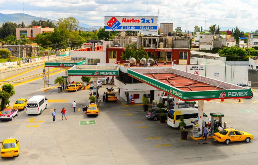 Fiebre del petróleo en México atrae  un variado grupo de compradores