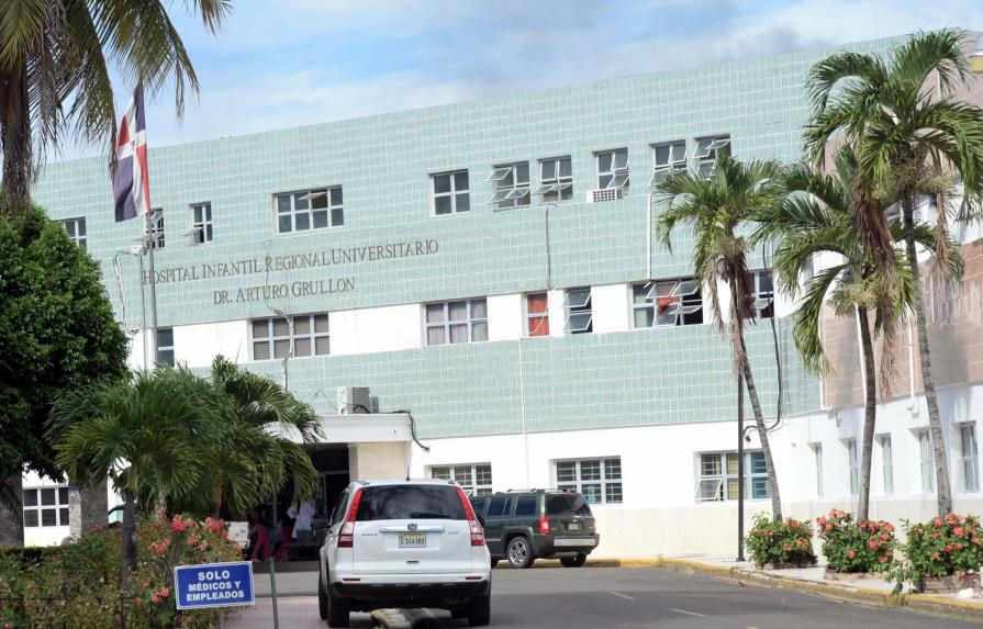 Colocan pacientes internados en área emergencia hospital E. Ureña