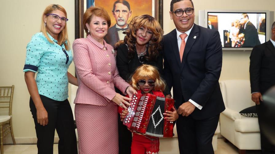 Fefita La Grande dice desearía morir en un escenario