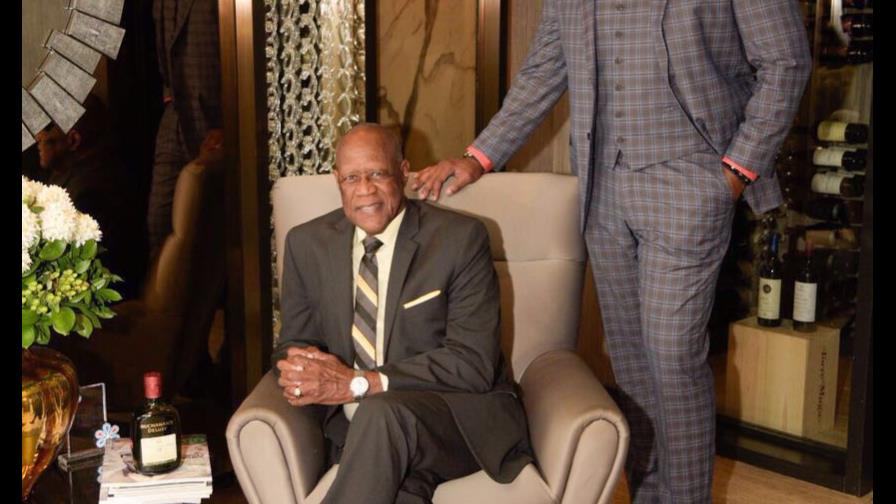 Jandy Ventura revive  tributo a su padre Johnny Ventura