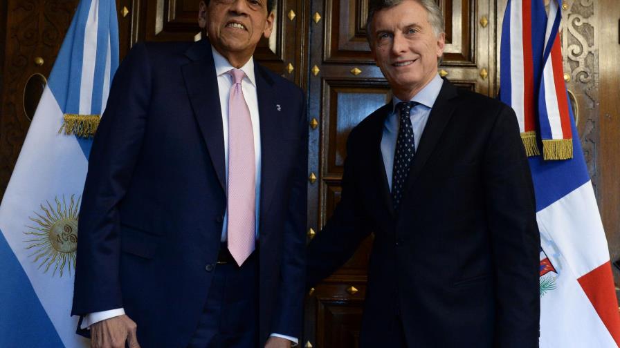 Pina Toribio presenta credenciales en Argentina