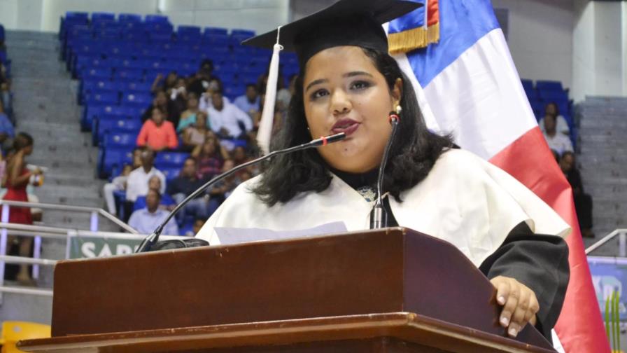 Graduada con índice más alto de la UASD cuestiona algunos de sus  profesores 