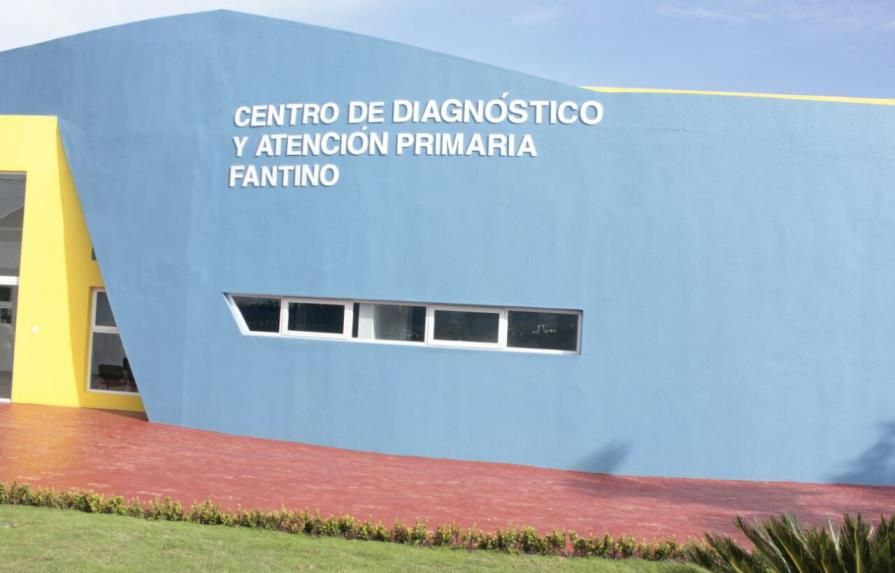 Presidente Medina entrega centro de salud en Fantino, Sánchez Ramírez