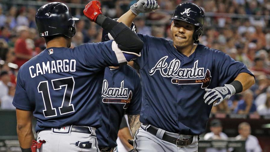 Jonrones de Suzuki respaldan triunfo de Foltynewicz y Bravos 