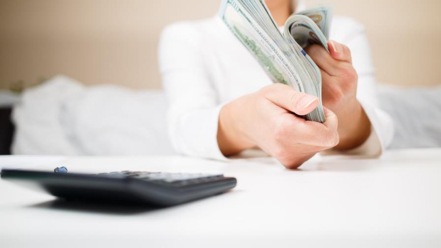 Pago de intereses de deuda en el año 2018 equivaldrá a un 3.3% del PIB Pago de intereses de deuda en el año 2018 equivaldrá a un 3.3% del PIB