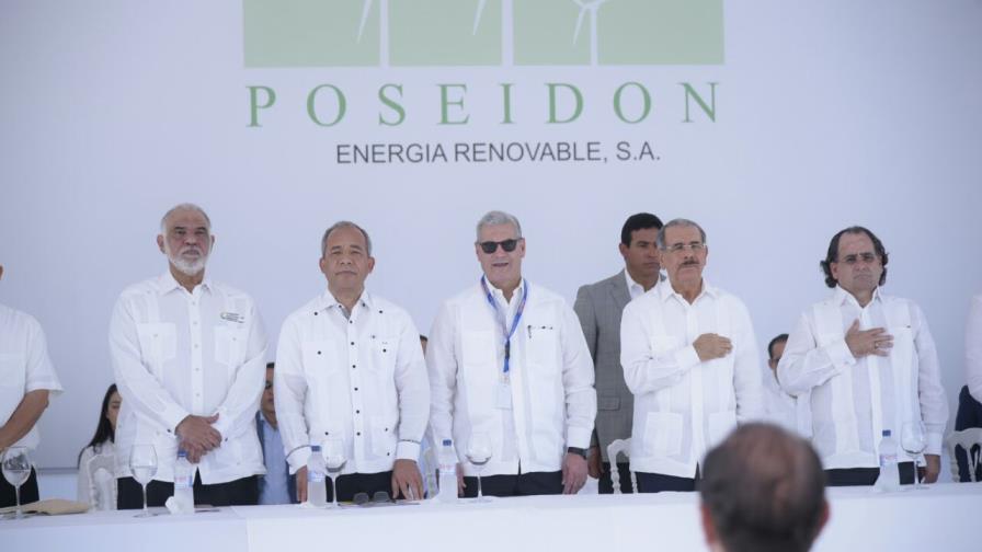Presidente Medina encabeza inicio de construcción de un parque eólico en Puerto Plata