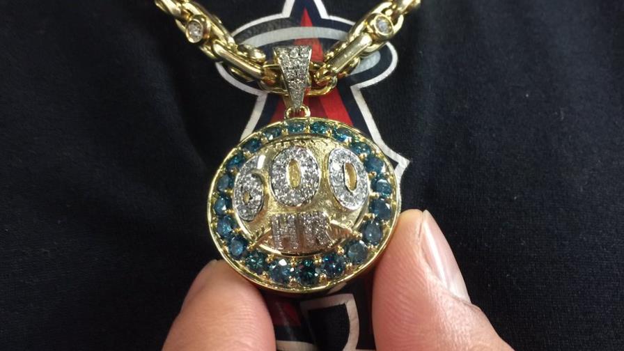 Edwin Encarnación regala algo especial a Albert Pujols 