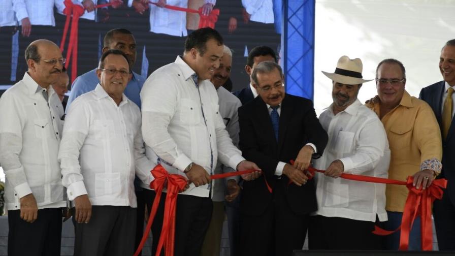 Presidente inaugura planta procesadora de leche en Haras Nacionales 
