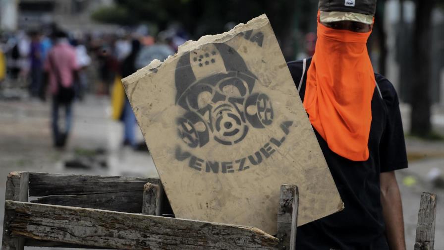 Oposición venezolana reta a Maduro con gran marcha contra Constituyente