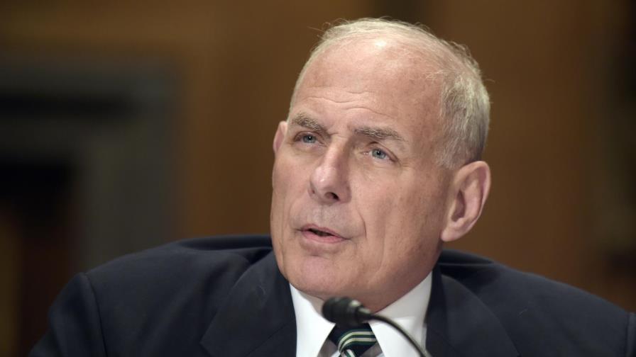 Trump nombra por sorpresa a general John Kelly como su nuevo jefe de gabinete