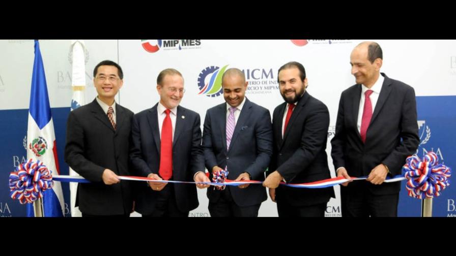 Industria y Comercio abre Centro MIPYMES en alianza con Barna Business School