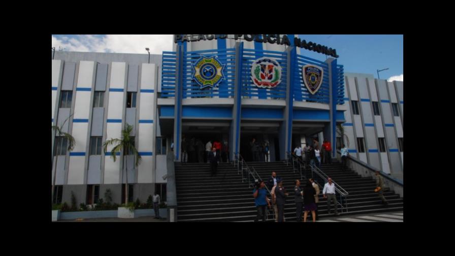 Polícia apresa a un hombre acusado de robar a dos canadienses en Boca Chica
Apresan a un hombre en Boca Chica acusado de robo y abuso sexual contra una canadiense