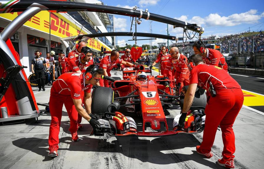 Vettel se sobrepone a problema mecánico y gana GP de Hungría 