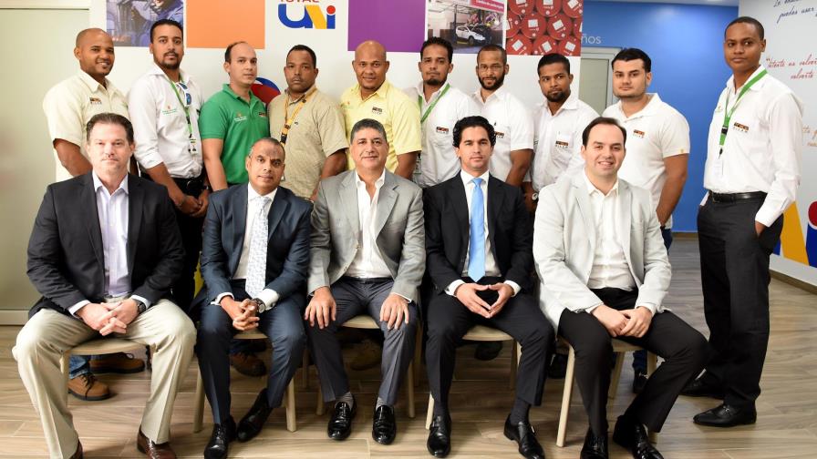 Empresa  iniciará proyecto solar que suministrará energía limpia a estaciones de servicios