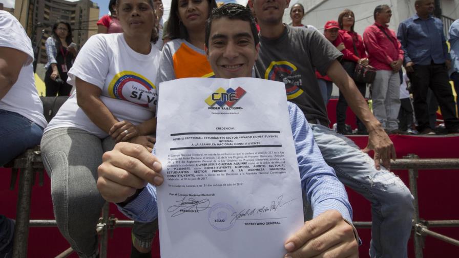 Maduro aplaza instalación de Constituyente entre denuncias de “fraude”