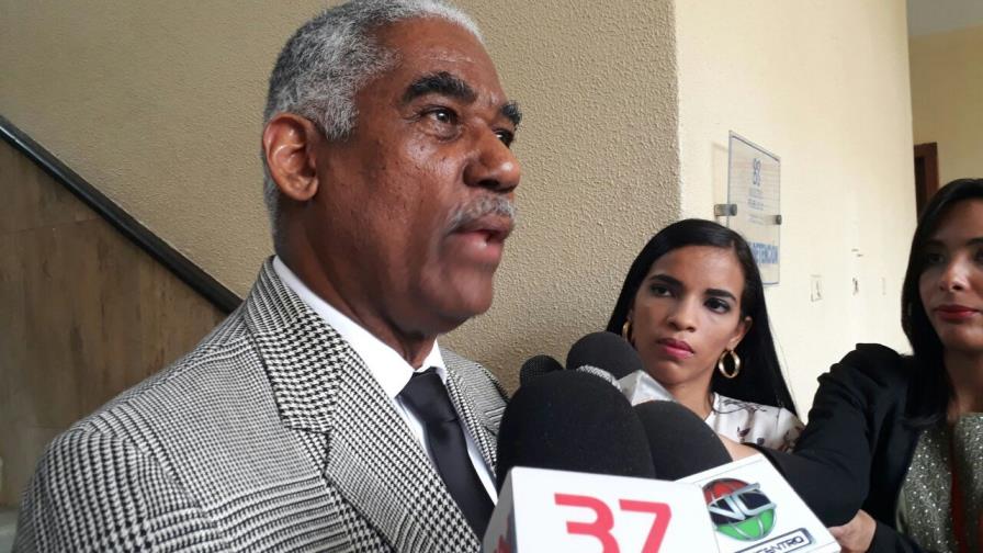 Abogado de Castellanos: “Su hija está en coma y como aquí no le dan trabajo, trabaja en el exterior”