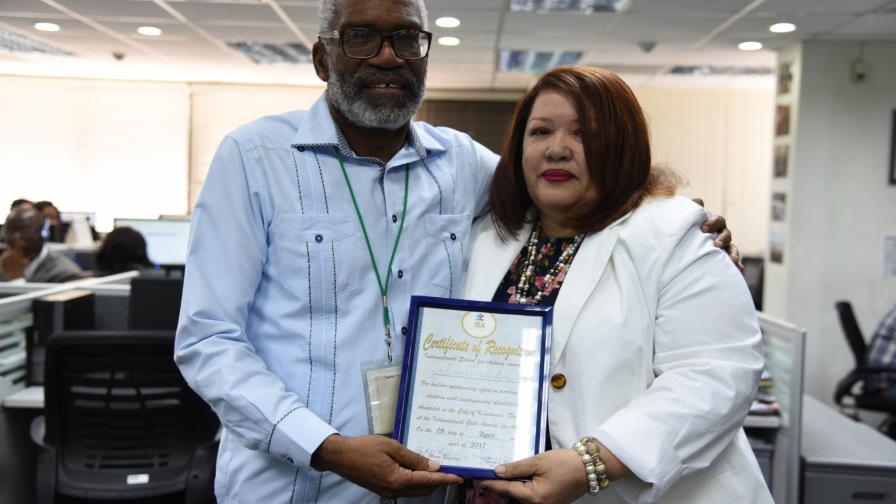 Piden al Presidente aulas para niños con autismo
Directora escuela en Florida pide a Medina aulas para niños con autismo