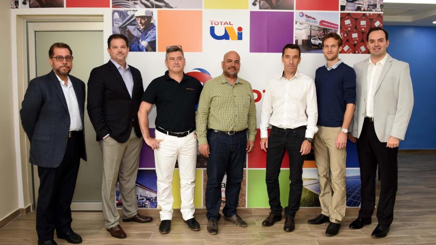 Total comienza instalación de paneles solares en 42 estaciones de servicios