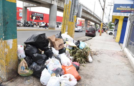 Despacito sigue depósito de basura en vertedero de Duquesa 
