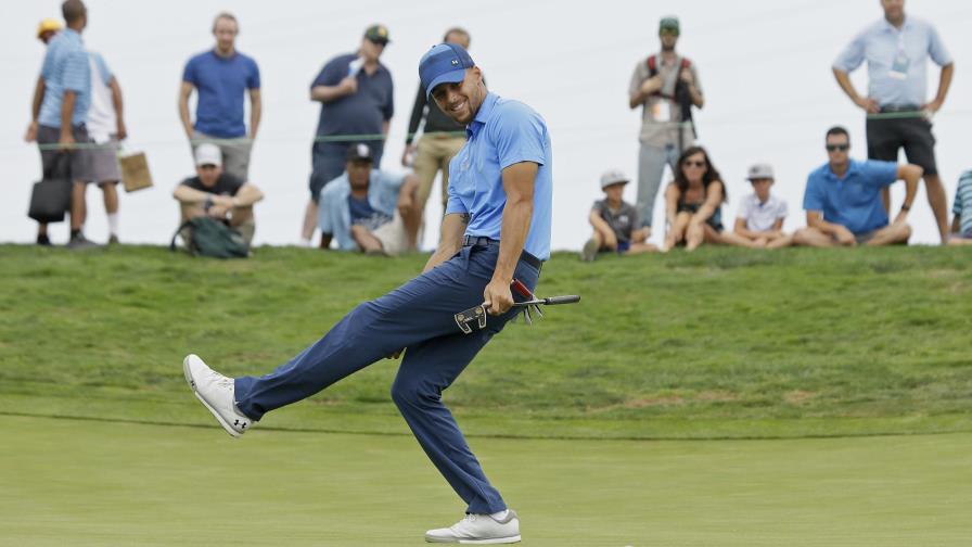 Curry impresiona como golfista en su primer día en el Web.com