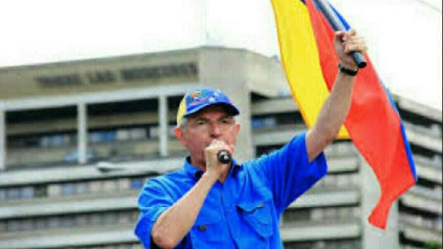 Opositor venezolano Antonio Ledezma retornó  a prisión domiciliaria durante la madrugada