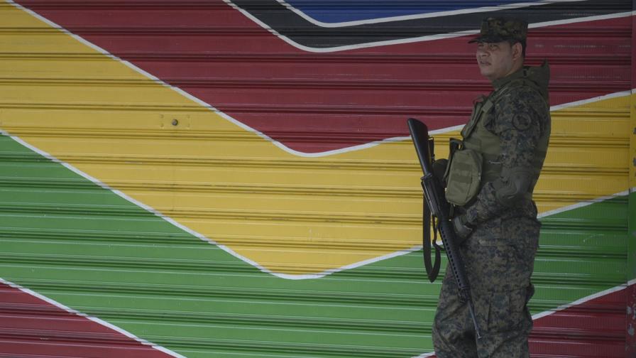 Ministro Defensa niega presencia de blindados para desactivar huelga en San Francisco de Macorís