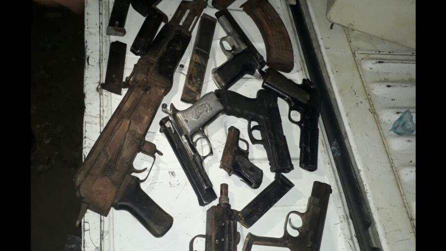 Policía ocupa armas de alto calibre en vivienda de Manoguayabo