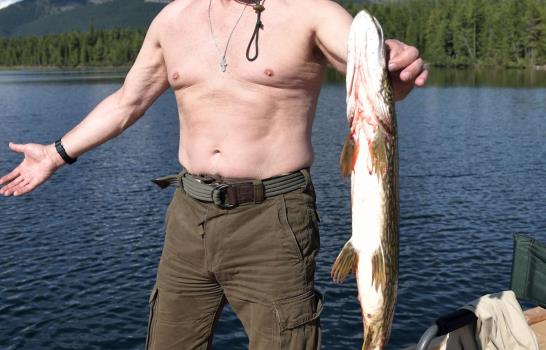 Putin presume su estado físico durante vacaciones en Siberia 