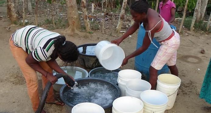 Residentes en barrio Mejoramiento Social denuncian que tienen cuatro meses sin agua