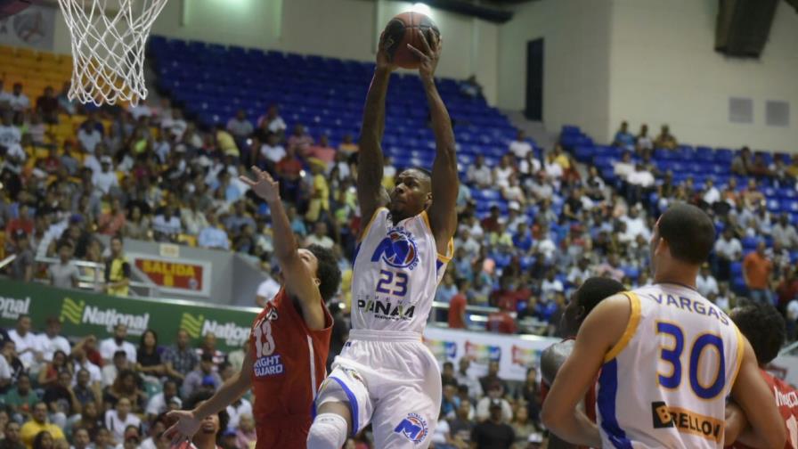 Los Metros se apoderan del primer juego de la final