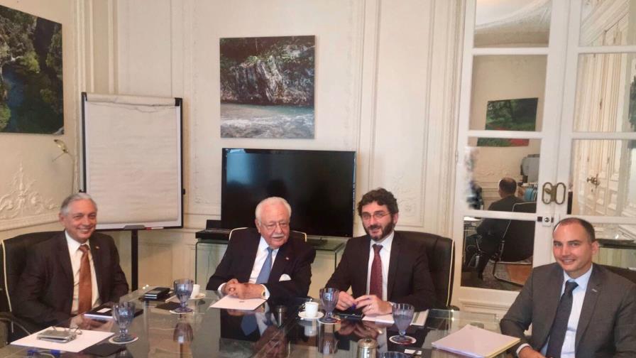 Francia dispuesta a cooperar con el país en fomento de energías renovables